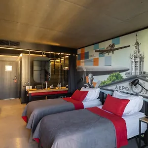 Hotel !fest, Lemberg